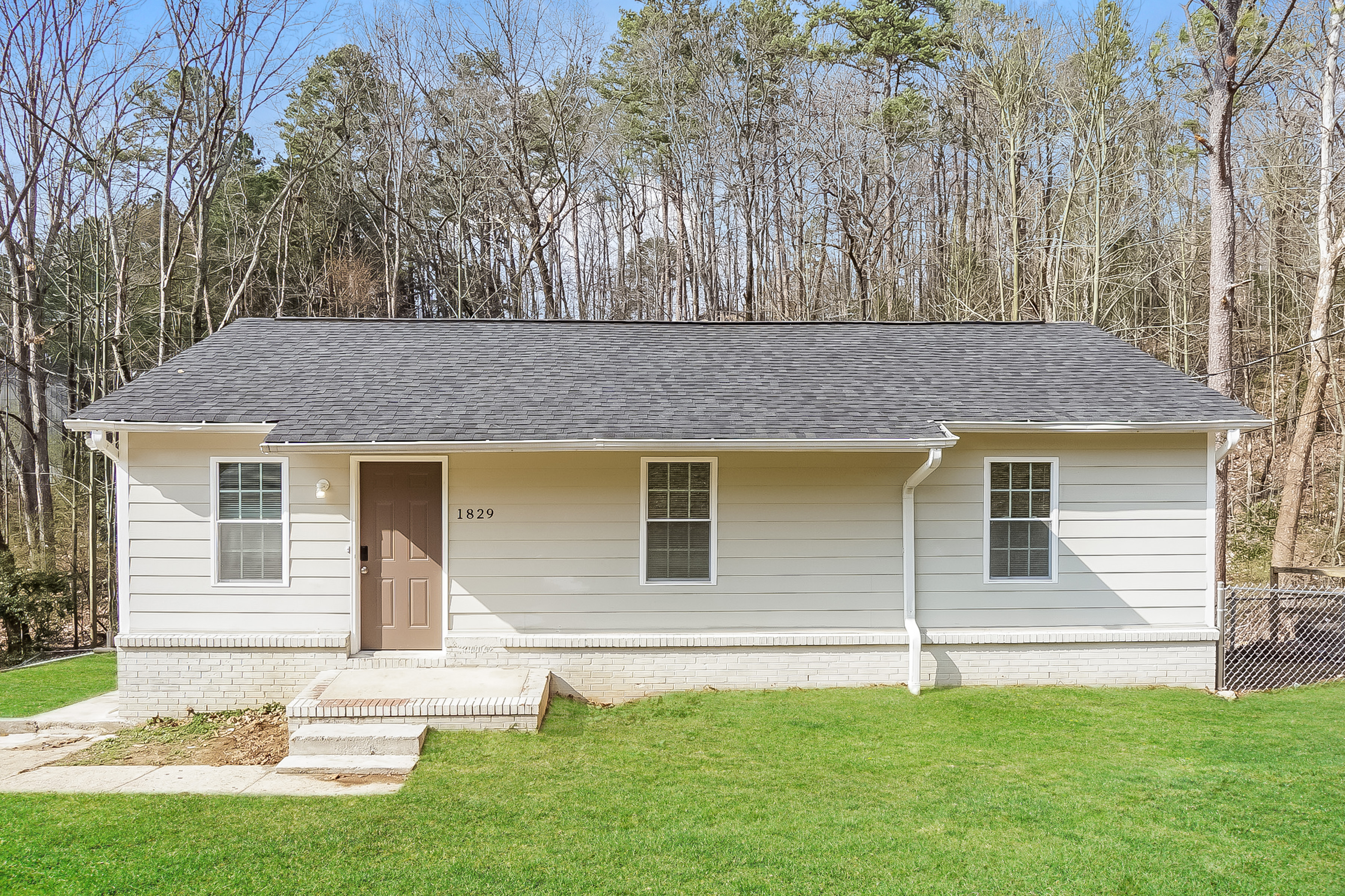 1829 5TH WAY NW CENTER POINT, AL 35215
